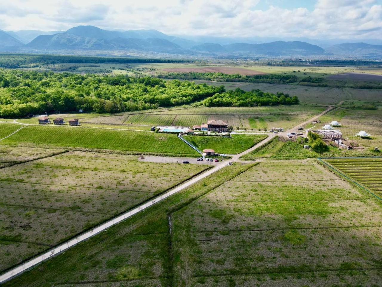 Chateau Vartsikhe Exterior photo